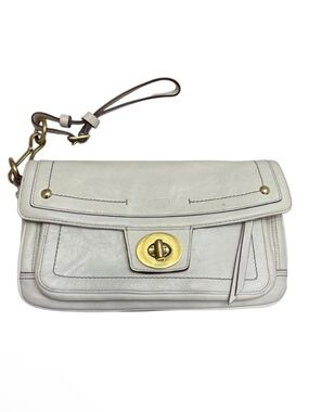 Coach 12450 vintage y2k were white legacy Hamptons turnlock large wristlet bag